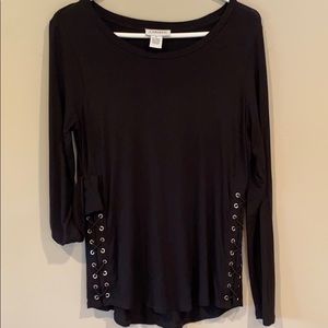 Women’s black lightweight top.